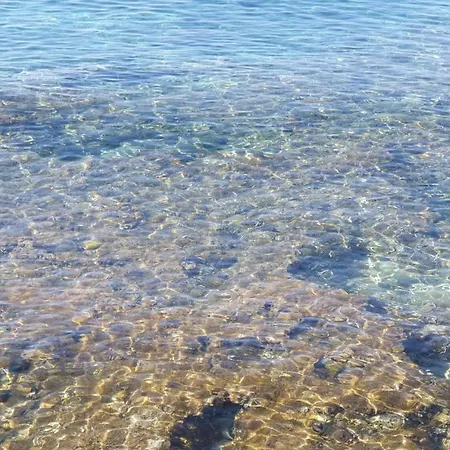 A 20 Metri Dal Mare Pulsano