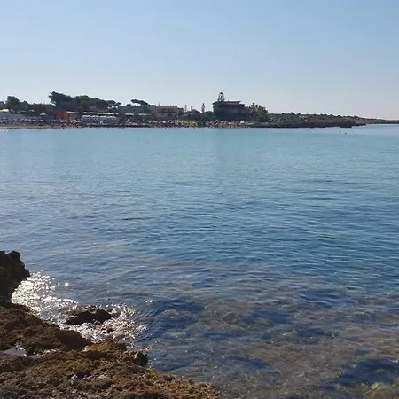A 20 Metri Dal Mare *