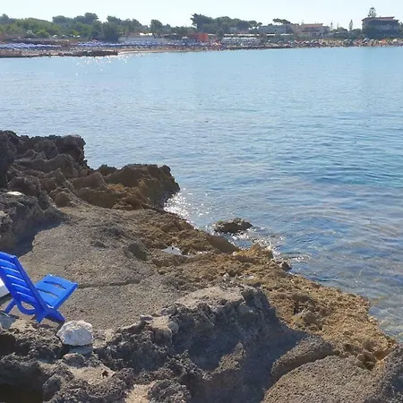 A 20 Metri Dal Mare Pulsano