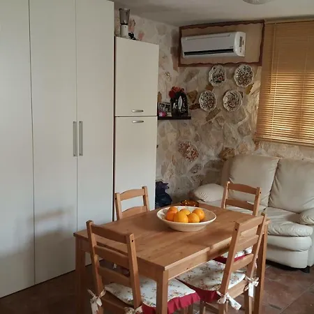 A 20 Metri Dal Mare *